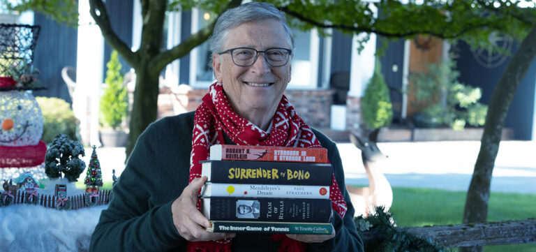 Los cinco libros que Bill Gates recomienda para este verano
